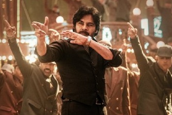 'ఉస్తాద్' ఉప్పెనలా పాత రికార్డులు తుడిచేస్తాడంటున్న ఫ్యాన్స్!