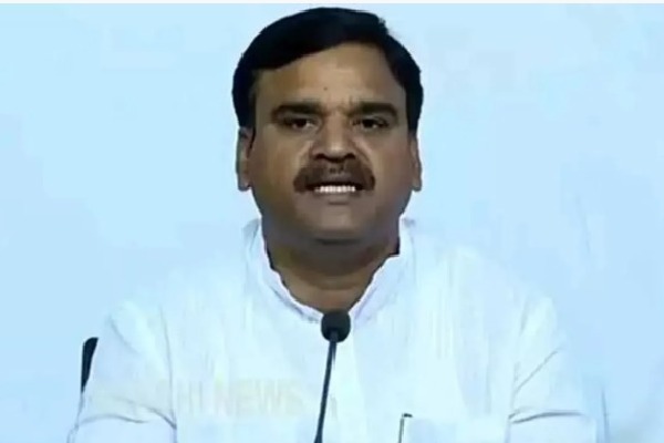 71 ఎకరాల వక్ఫ్ భూమిపై నారా లోకేశ్ కన్ను పడింది: అంజాద్ బాషా