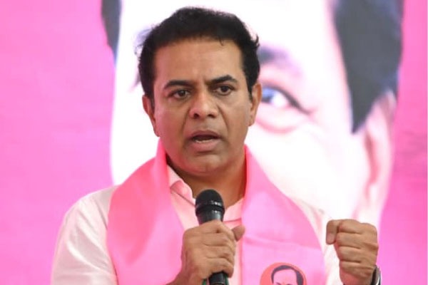 మూసీ ప్రాజెక్టు రూ.1.5 లక్షల కోట్ల స్కామ్‌: కేటీఆర్