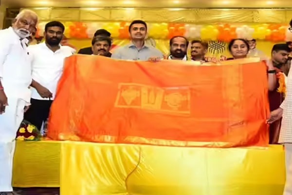 శ్రీవారి సేవలో ధర్మవరం పట్టు.. చేనేతలకు టీటీడీ భారీ ఆర్డర్