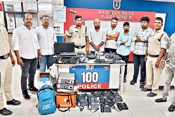 తక్కువ ధరకే మొబైల్ అంటూ కుచ్చుటోపీ... పార్శిల్ విప్పి చూస్తే...!