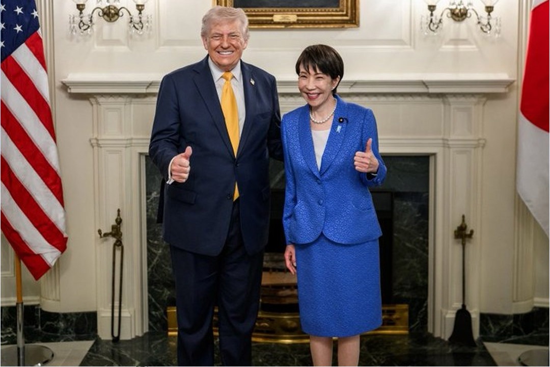 'సర్‌ప్రైజ్' అంటూ ట్రంప్ చమత్కారం.. తీవ్ర అసౌకర్యానికి గురైన జపాన్ ప్రధాని