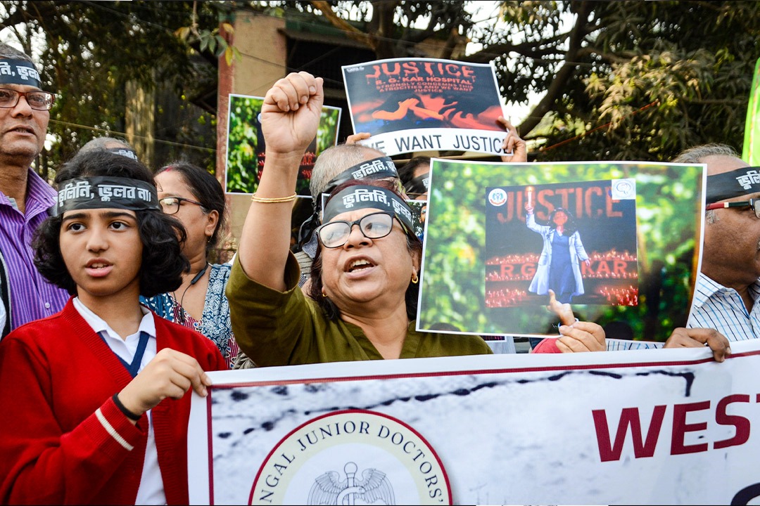 బెంగాల్ రాజకీయాల్లో కీలక మలుపు..  అసెంబ్లీ ఎన్నికల బరిలోకి  ఆర్జీ కర్ బాధితురాలి తల్లి