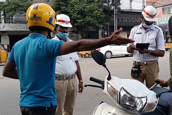 ట్రాఫిక్ చలాన్లపై తెలంగాణ సర్కార్ కొరడా.. ఇకపై కఠిన చర్యలు