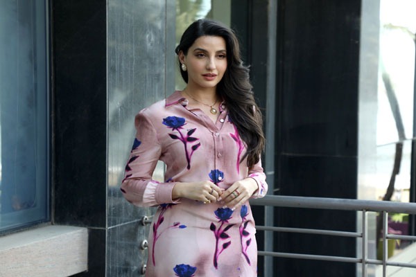 'కేడీ' పాటపై కేంద్రం నిషేధం.. నటి నోరా ఫతేహీపై ఫత్వా జారీ