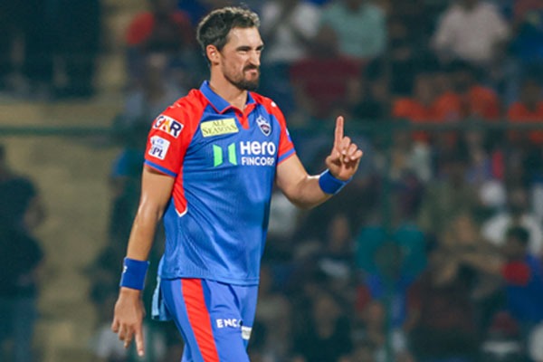 చెన్నై సూపర్ కింగ్స్, సన్‌రైజర్స్ జట్లకు గట్టి ఎదురుదెబ్బ.. కీలక పేసర్లు టోర్నీ నుంచి ఔట్