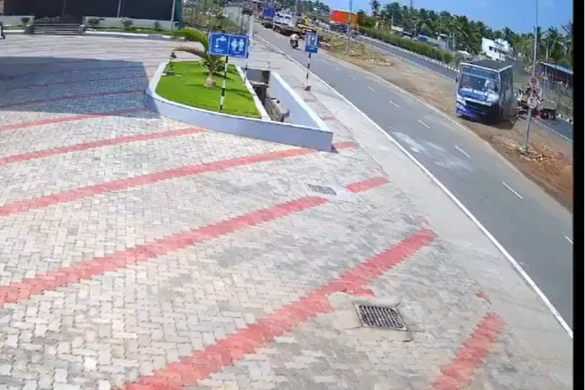 తమిళనాడులో వాహనాలపైకి దూసుకెళ్లిన బస్సు.. ఎనిమిది మంది మృతి