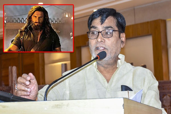 'ధురంధర్ 2'పై రాజకీయ దుమారం.. నేతల భిన్నాభిప్రాయాలు