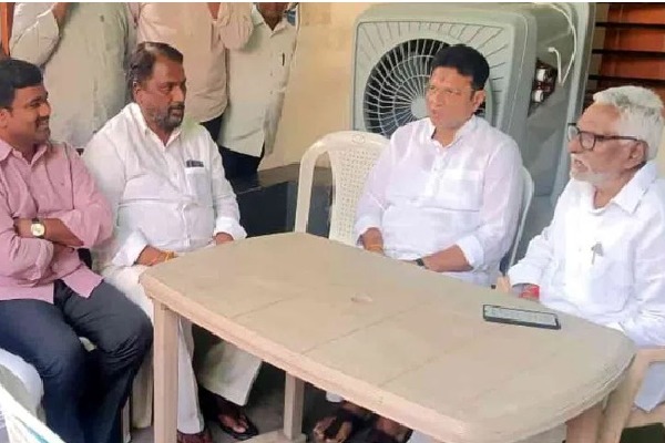 జీవన్ రెడ్డి నివాసంలో 'బ్రేక్ ఫాస్ట్' రాజకీయం: మంత్రుల బుజ్జగింపులు ఫలించేనా?