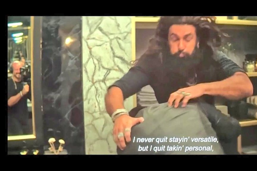 ధురంధర్-2లో ఓ సీన్‌లో కెమెరామన్ కూడా కనిపించడంపై నెటిజన్ల ట్రోలింగ్