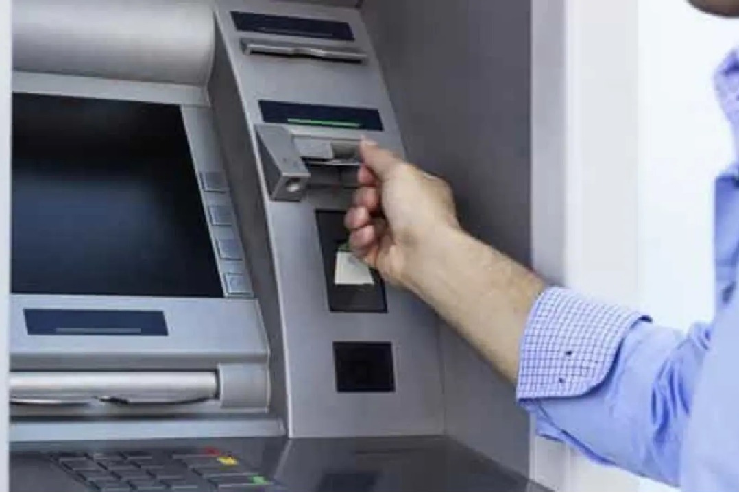 ఏప్రిల్ 1 నుంచి బ్యాంకు ఏటీఎమ్, యూపీఐ వాడకంలో కీలక మార్పులు!