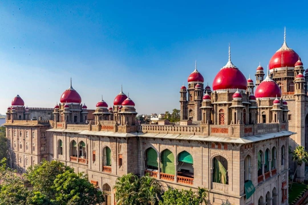 జూబ్లీహిల్స్ రోడ్డు విస్తరణ పనులకు హైకోర్టు బ్రేక్