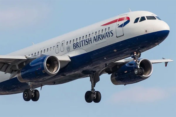 విమానంలో ప్రయాణికురాలి మృతి.. హీటెడ్ ఫ్లోర్‌పై మృతదేహం.. దుర్వాసనతో ప్ర‌యాణికుల‌కు నరకం!