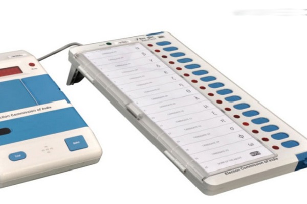 తమిళనాడు అసెంబ్లీ ఎన్నికలు... మిత్రపక్షాలకు సీట్లు పంచిన అన్నాడీఎంకే.. కానీ తమ లెక్క మాత్రం సస్పెన్స్!