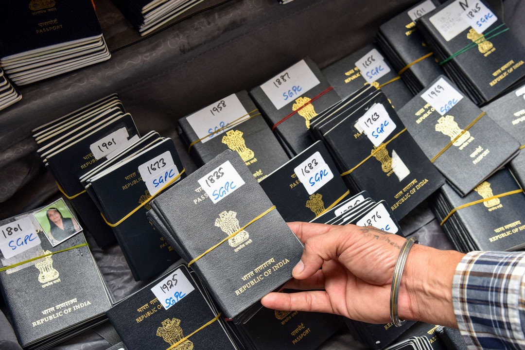 యూఎస్‌లో భారీగా పడిపోయిన వీసాల జారీ.. మన వాళ్లకు తప్పని ఇబ్బందులు