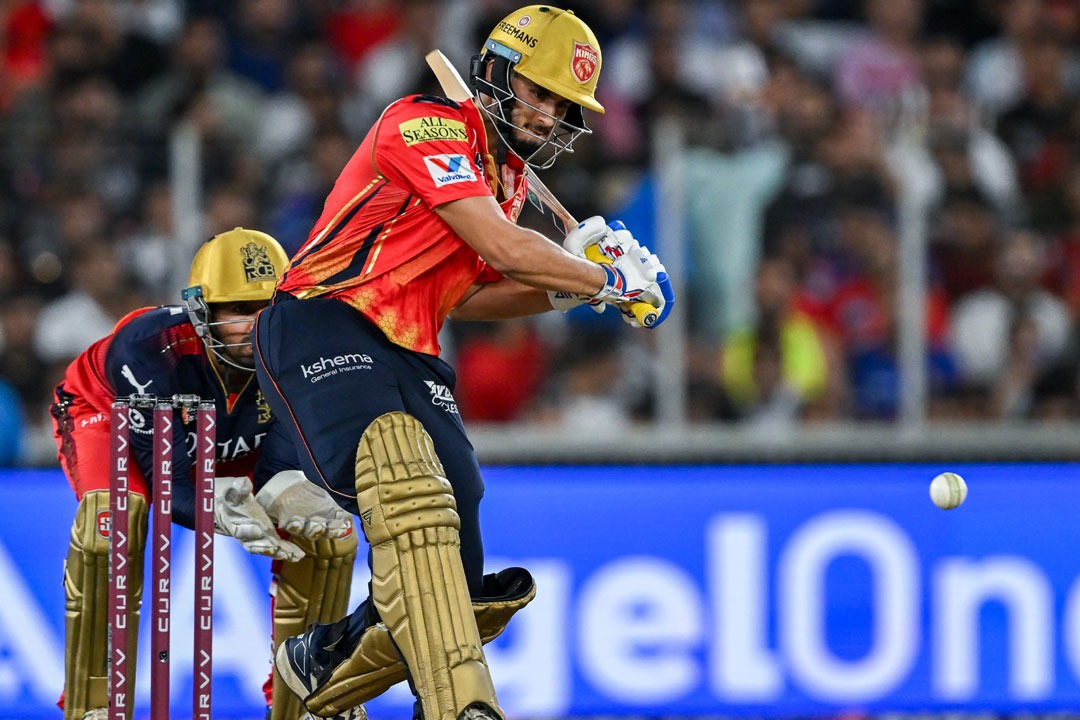 పీఎస్ఎల్ కు ఐపీఎల్ సెగ.. మధ్యలోనే పాక్ లీగ్ వదులుతున్న స్టార్ ప్లేయర్లు