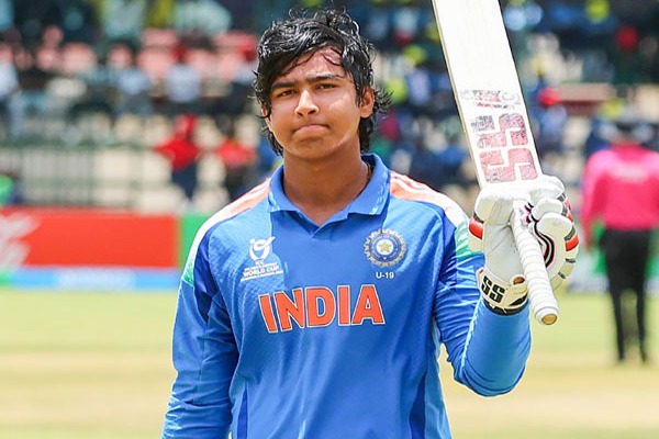 ఏబీడీ మెచ్చిన ఆటగాడు.. కానీ రాత్రిపూట అది తినడం మానడట!