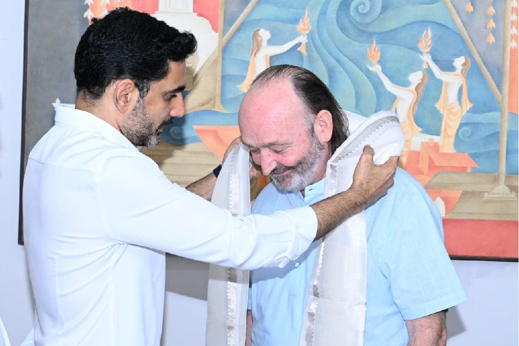 ఆర్డీటీకి తొలగిన ప్రధాన అడ్డంకి... మంత్రి లోకేశ్‌ను కలిసి కృతజ్ఞతలు తెలిపిన మాంచో ఫెర్రర్