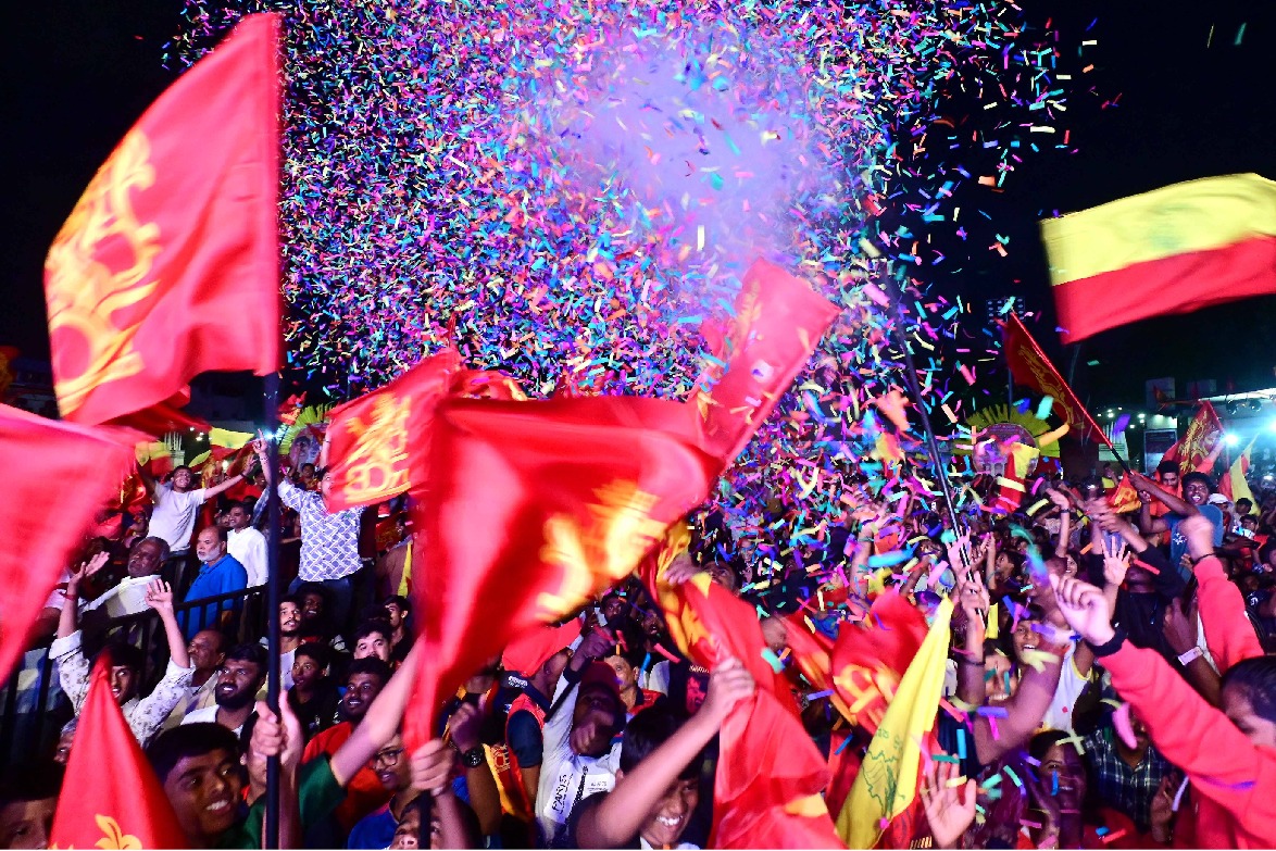 రికార్డు ధరకు అమ్ముడైన ఆర్సీబీ ఫ్రాంచైజీ... కొత్త ఓనర్లు వీళ్లే!