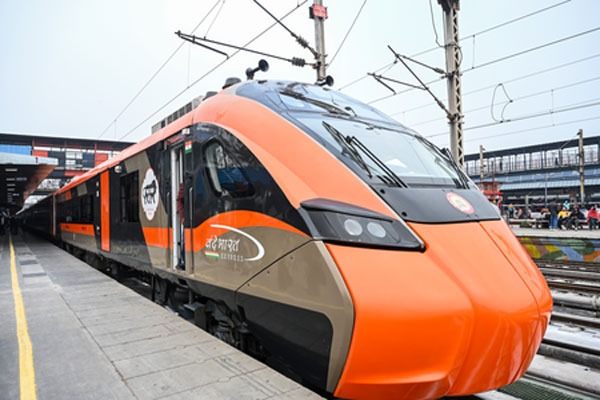 ఏప్రిల్ 1 నుంచి రైల్వే కొత్త నిబంధనలు.. ప్రయాణికులకు ఊరట.. దళారులకు షాక్!