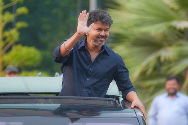 పెరంబూర్ నుంచి విజయ్ ఎన్నికల ప్రచారం.. తొలి అడుగులు వేస్తున్న టీవీకే