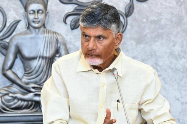 అమరావతిలో అగ్నిప్రమాదాల వెనుక కుట్ర? రాయపూడి ఘటనపై సీఎం చంద్రబాబు హైలెవల్ రివ్యూ!