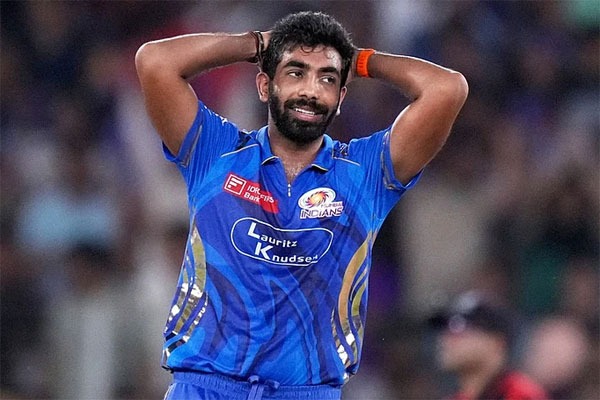 ఐపీఎల్‌కు ముందు ముంబైకి టెన్షన్.. బీసీసీఐ కేంద్రంలో బుమ్రా!