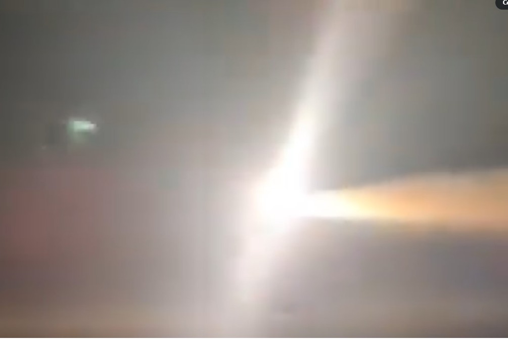 అమెరికా విమాన వాహకనౌక లక్ష్యంగా క్షిపణి దాడులు చేశాం: హెచ్చరించిన ఇరాన్ ప్రకటన