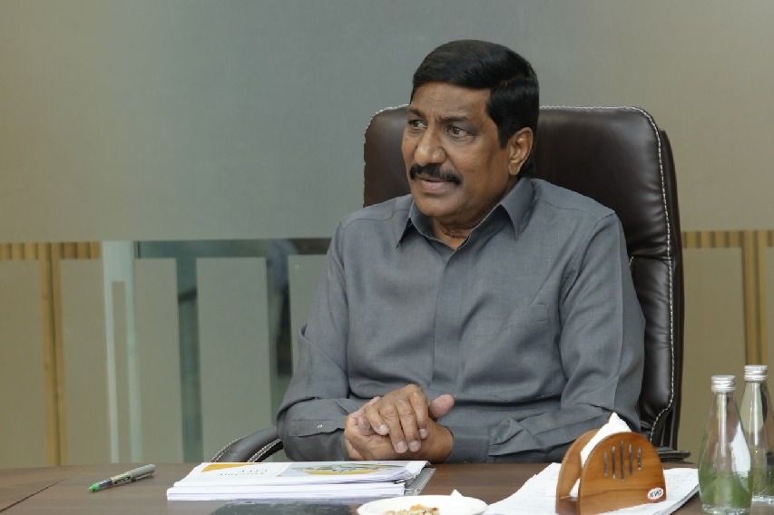 జగన్ జీవితం జంగిల్ బుక్ లాంటిది: మంత్రి బీసీ జనార్ధన్ రెడ్డి