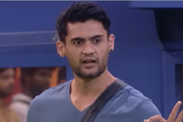 బిగ్‌బాస్ యావర్‌కు 'హనీ ట్రాప్' సెగ?.. రూ. 23 లక్షల కోసం బిల్డర్ మాస్టర్ ప్లాన్!