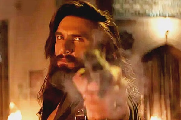 బాక్సాఫీస్‌ను షేక్ చేస్తున్న రణ్‌వీర్ సింగ్.. వెయ్యి కోట్ల క్లబ్‌కు అడుగు దూరంలో ‘ధురంధర్ 2’