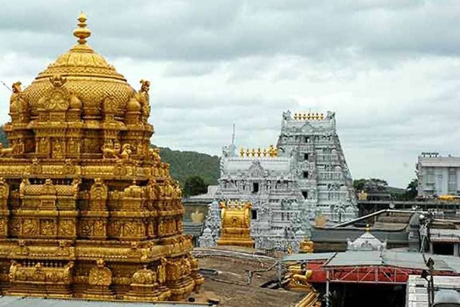 తిరుమల ఘాట్ రోడ్డులో 'న్యూటన్' బస్సును పరీక్షిస్తున్న అధికారులు