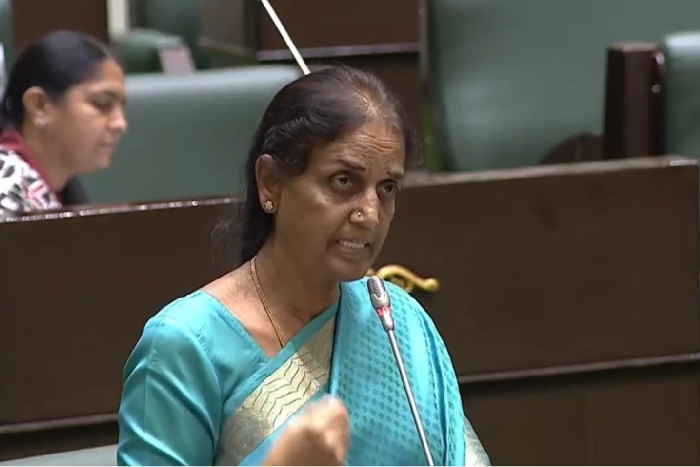 కాంగ్రెస్ పార్టీ నాకు మంత్రి పదవి ఇచ్చింది, 5 సీబీఐ కేసులు కూడా పెట్టింది: సబితా ఇంద్రారెడ్డి