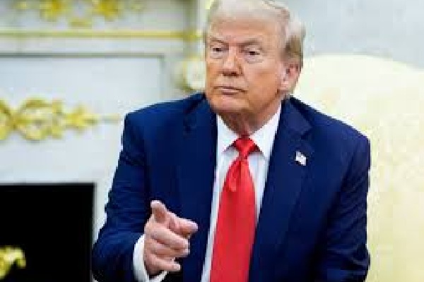 ఇరాన్ నుంచి మాకు గిఫ్ట్ వచ్చింది... 10 చమురు ట్యాంకర్లను పంపించింది: ట్రంప్ ఆసక్తికర వ్యాఖ్య