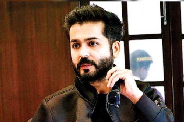 వారిపై కఠిన చర్యలు తీసుకుంటాం: 'ధురంధర్' దర్శకుడి వార్నింగ్