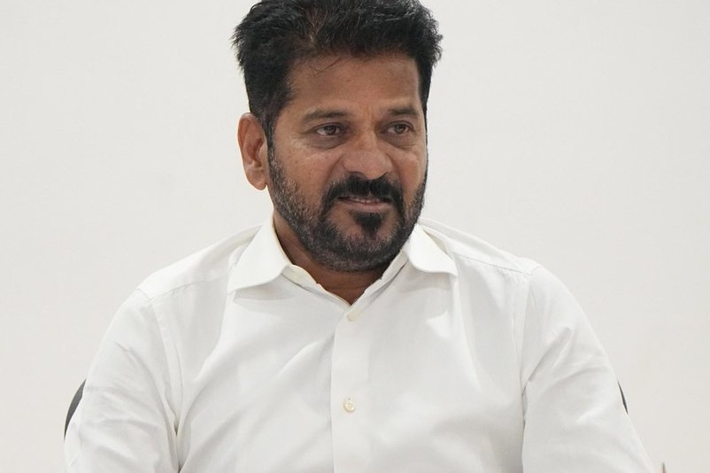 కంపెనీలేమో ఇక్కడ... సీఎస్ఆర్ నిధులు అక్కడా?: కంపెనీల తీరుపై సీఎం రేవంత్ రెడ్డి అసంతృప్తి