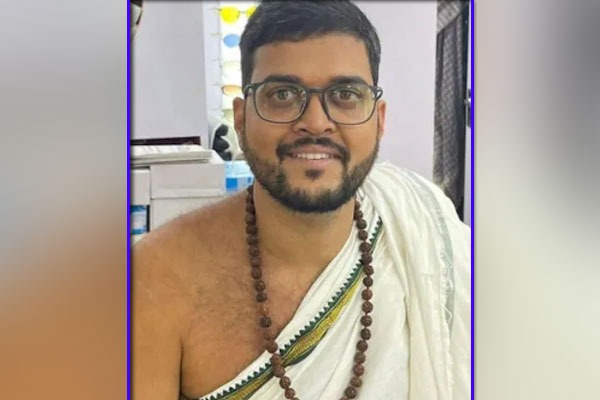 శివుడినంటూ మహిళపై అత్యాచారం.. ఫొటోలతో బ్లాక్‌మెయిల్ చేసిన దొంగ బాబా