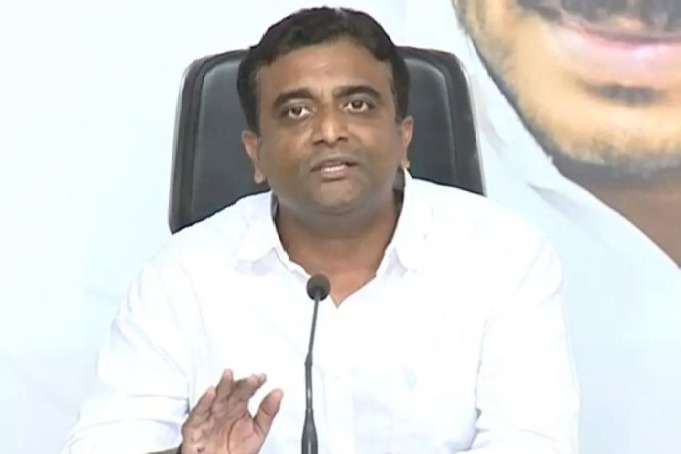 పిడుగురాళ్ల మెడికల్ కాలేజీ క్రెడిట్ కొట్టేయడానికి ప్రభుత్వం ప్రయత్నిస్తోంది: కాసు మహేశ్