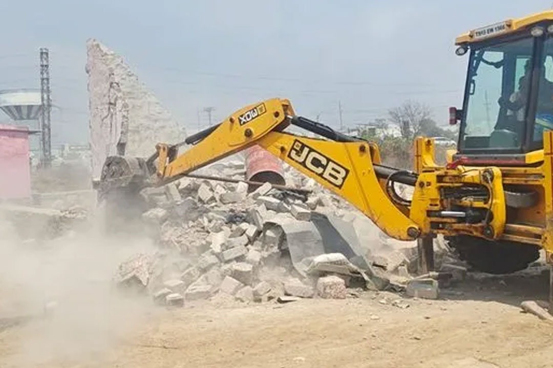 పాటిఘనాపూర్‌లో హైడ్రా భారీ ఆపరేషన్.. పార్కులు, రోడ్లకు విముక్తి