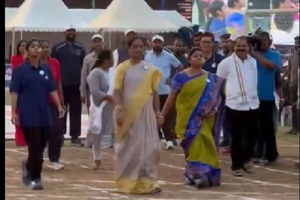 ఎమ్మెల్యేలకు క్రీడాపోటీలు.. లెమన్ అండ్ స్పూన్ పోటీలో కొండా సురేఖకు మొదటి బహుమతి