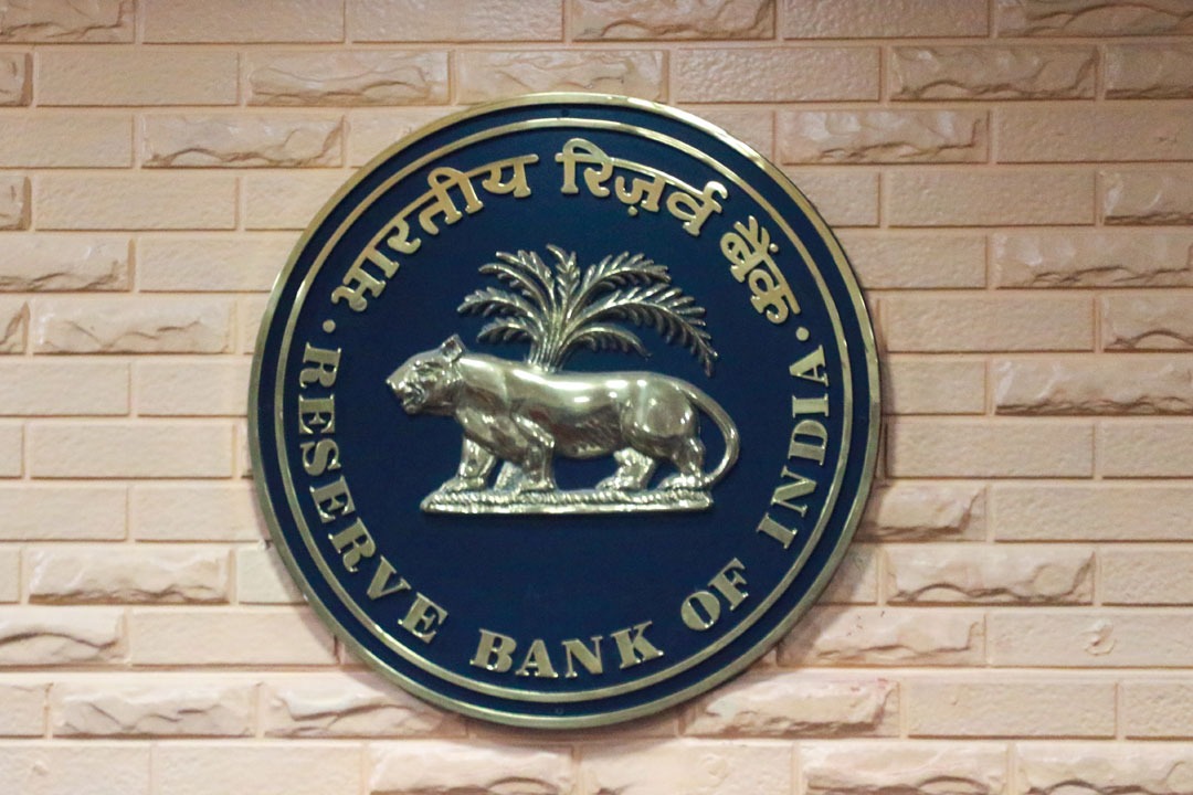 డిజిటల్ చెల్లింపుల్లో ఆర్బీఐ విప్లవాత్మక మార్పులు.. త్వరలో అందుబాటులోకి 'ఈ-చెక్కులు'