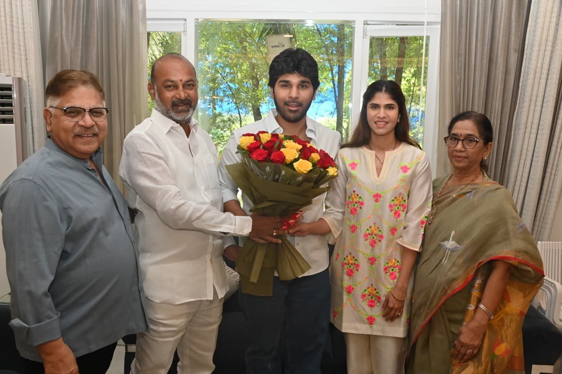 అల్లు శిరీష్-నయనిక దంపతులను ఆశీర్వదించిన బండి సంజయ్