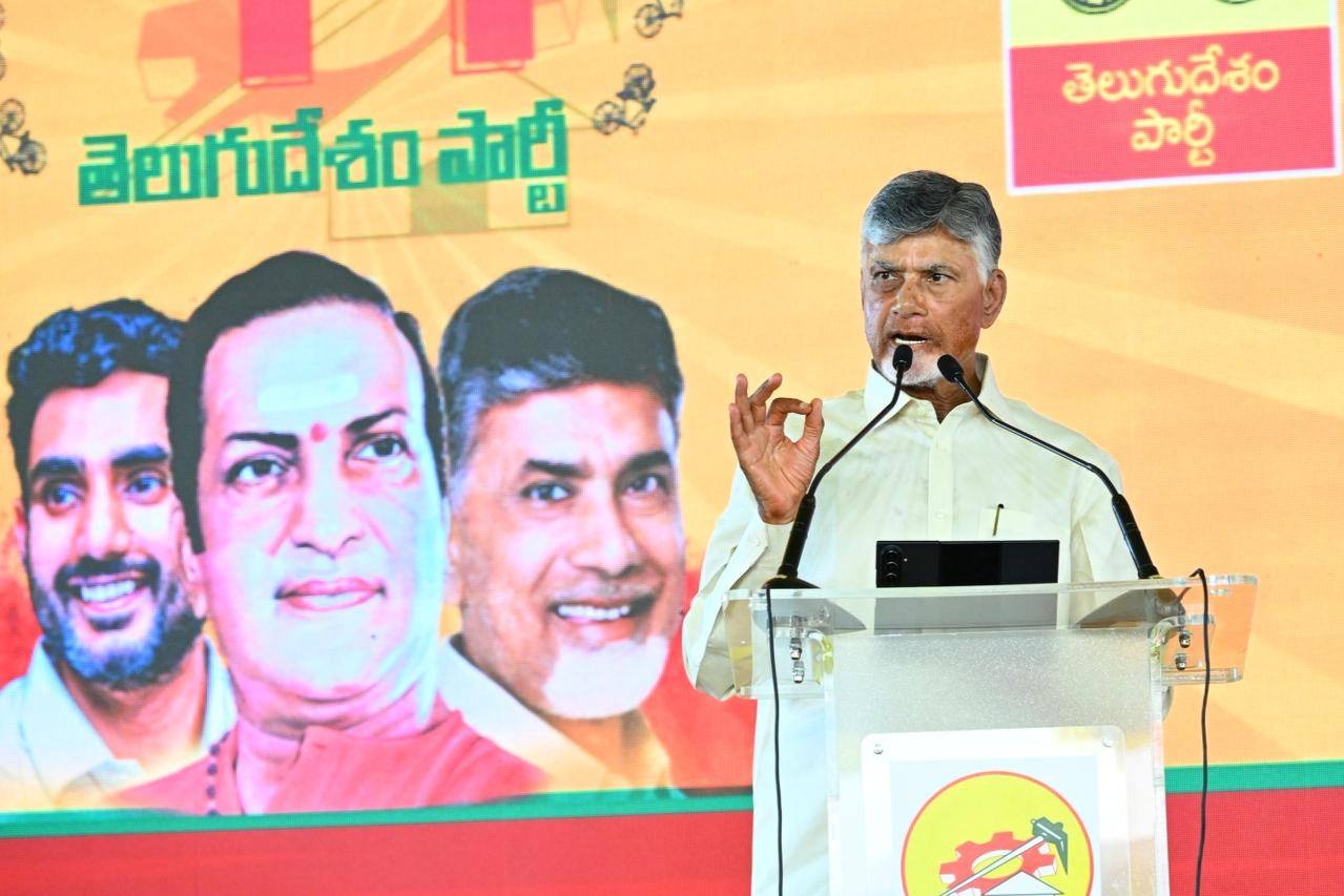 ఆ బాధ్యతను లోకేశ్ కు అప్పగిస్తున్నా: సీఎం చంద్రబాబు