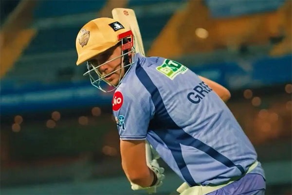 రూ. 25 కోట్లు పెట్టినా బౌలింగ్ చేయట్లేదు.. ఫ్రాంచైజీలను ముంచుతున్న ఆసీస్ స్టార్లు!