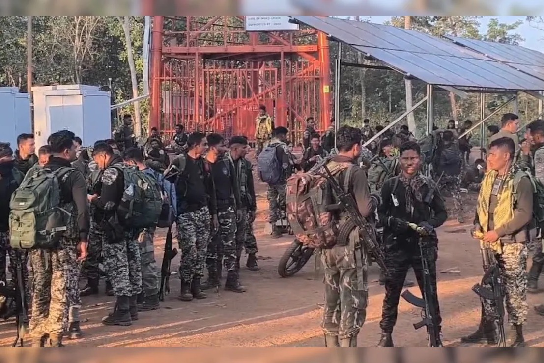 నక్సలిజం నిర్మూలనకు రేపటితో డెడ్‌లైన్.. బస్తర్‌లో ముమ్మర ఆపరేషన్లు