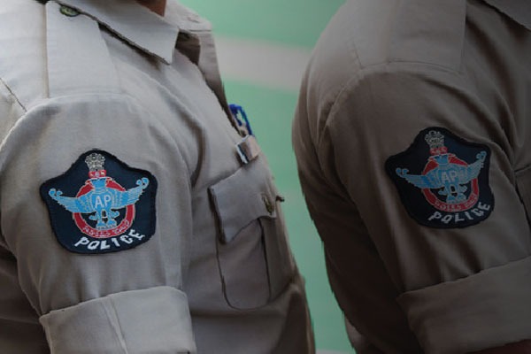 ఏపీ పోలీసుల చేతికి కొత్త అస్త్రం.. సెకన్లలోనే నేరచరిత బట్టబయలు!