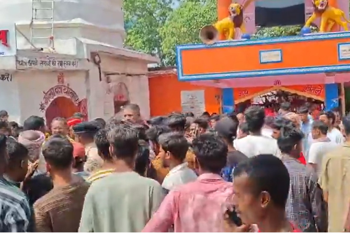 బీహార్ ఆలయంలో తొక్కిసలాట.. ఎనిమిది మంది భక్తులు మృతి