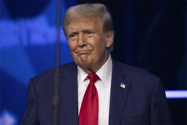 హ‌ర్మూజ్‌పై వెనక్కి తగ్గుతున్నారా?.. ఇరాన్‌తో యుద్ధంపై ట్రంప్ సంచలన వ్యూహం!