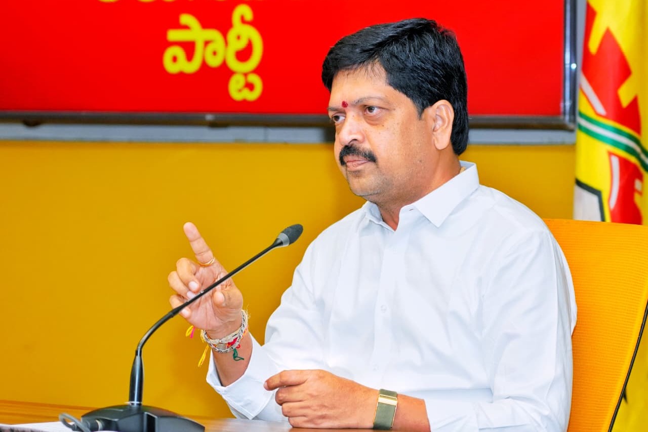 ఆ విషయంలో జగన్ క్రెడిట్‌ను ఎవరూ దొంగిలించలేరు: కొల్లు రవీంద్ర