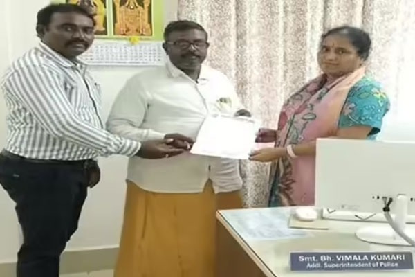 ఒక్కరోజు ఎస్పీ.. పదవీ విరమణకు ముందు రోజు మహిళా అధికారికి పదోన్నతి